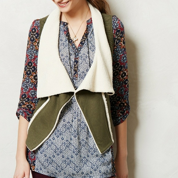 Anthropologie Jackets & Blazers - Anthro Saturday Sunday olive sherpa vest